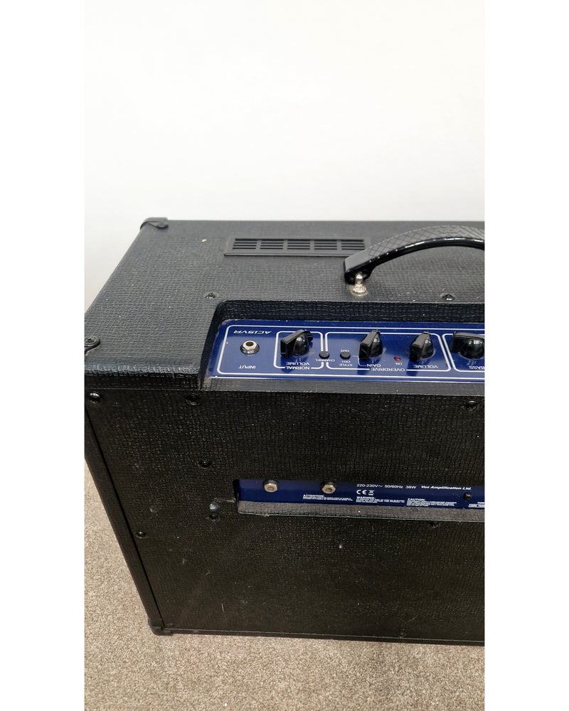Vox AC15VR and Vox Footswitch - Good - image 10