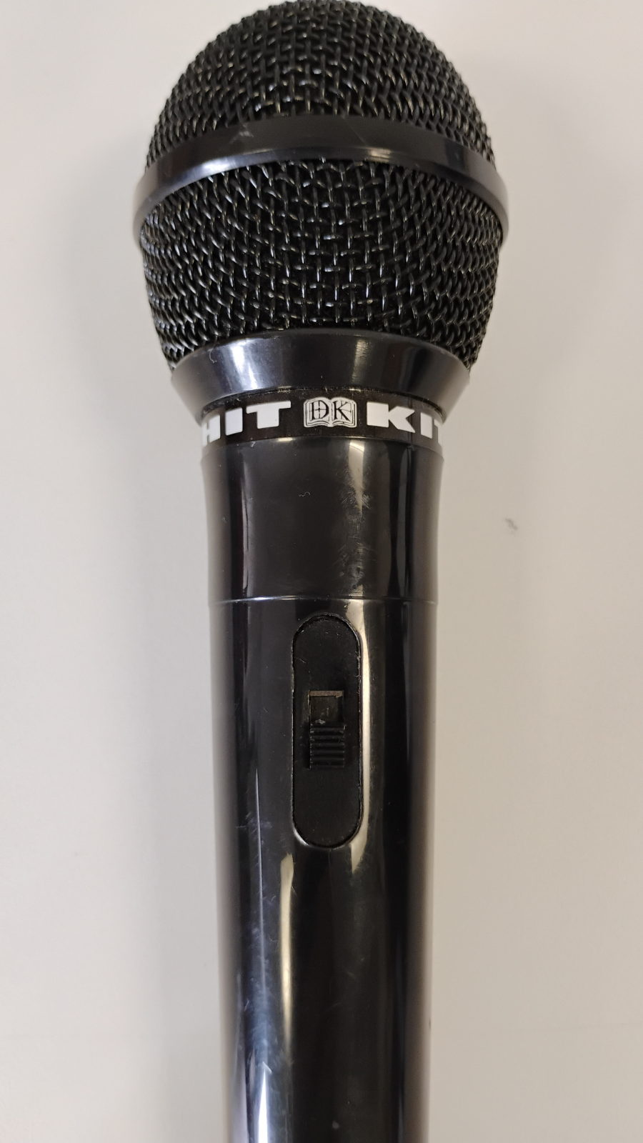 Hit Kit UDM-606 Black Wired Handheld 600O Uni-Directional Moving Coil Microphone
