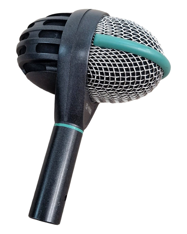 AKG D112 - Dynamic Microphone - Black - Excellent w/ Hard Case