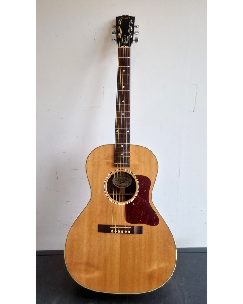 Gibson L-00 Studio - Acoustic Guitar - Natural - Like New w/ Hard Case - image 2