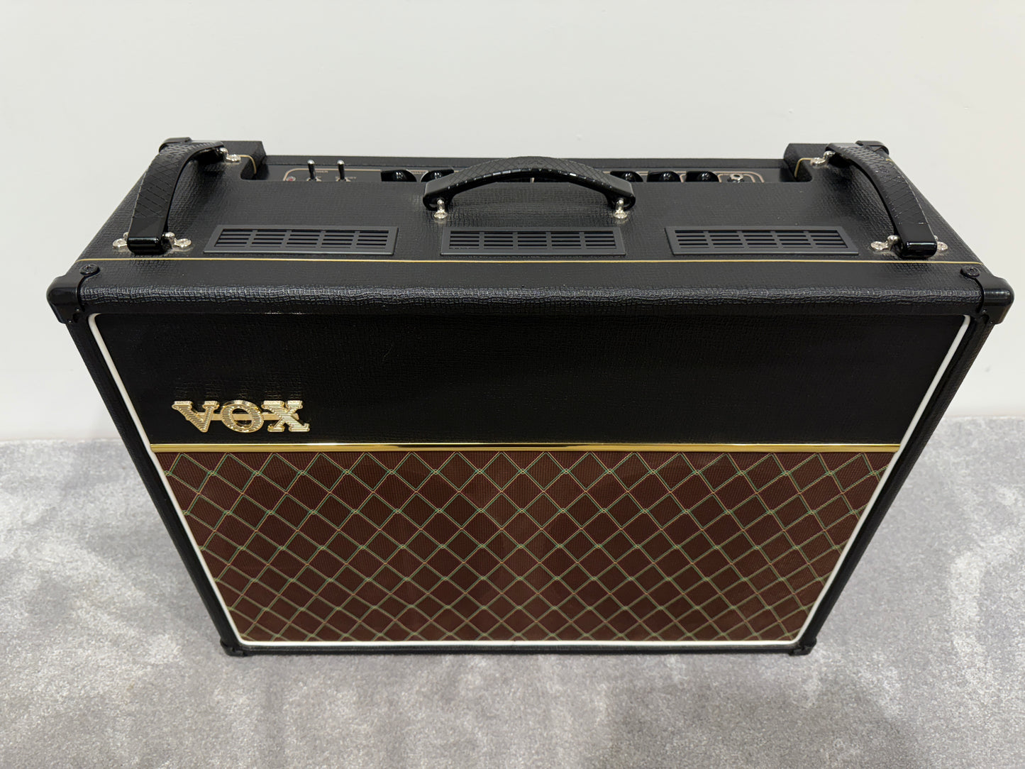 Vox AC15C2 Custom 2-Channel Guitar Amplifier - Combo Amp - w/ Original Box