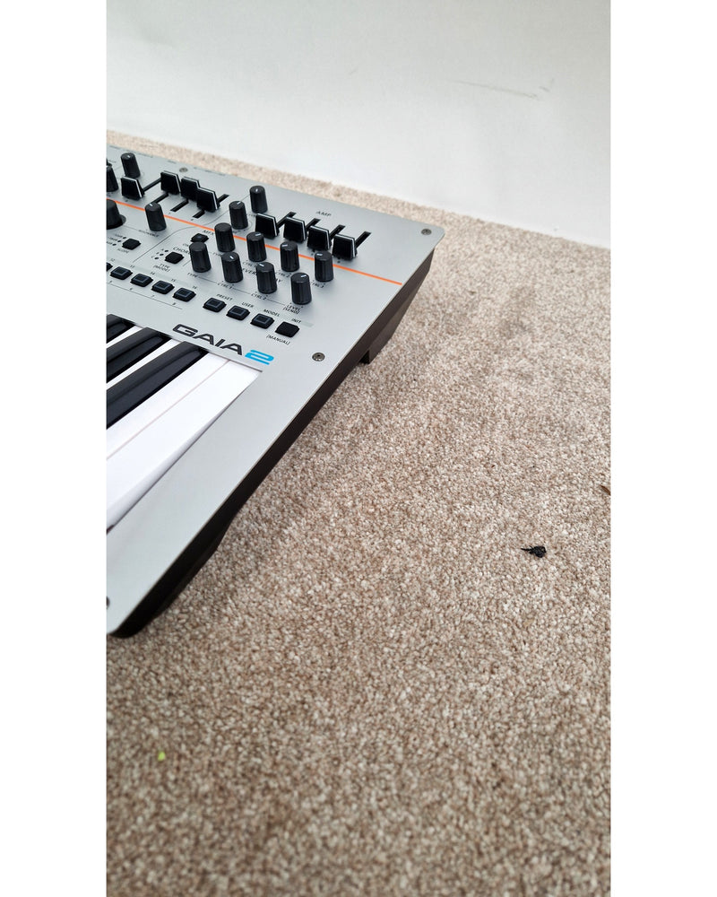 Roland Gaia 2 - Synthesizer Keyboards - Excellent w/ Power Supply - image 7