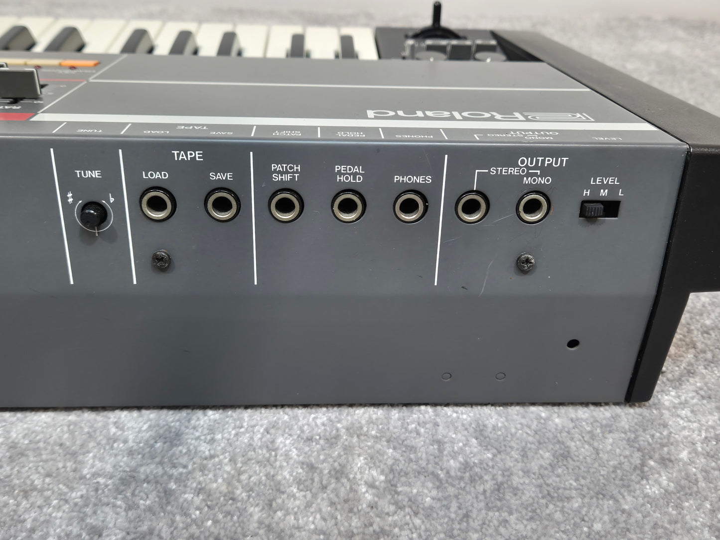Roland Juno-106 61 Key Programmable Polyphonic Analog Synthesiser