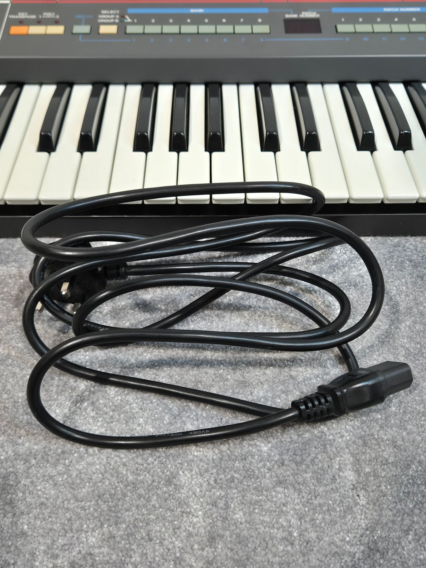 Roland Juno-106 61 Key Programmable Polyphonic Analog Synthesiser