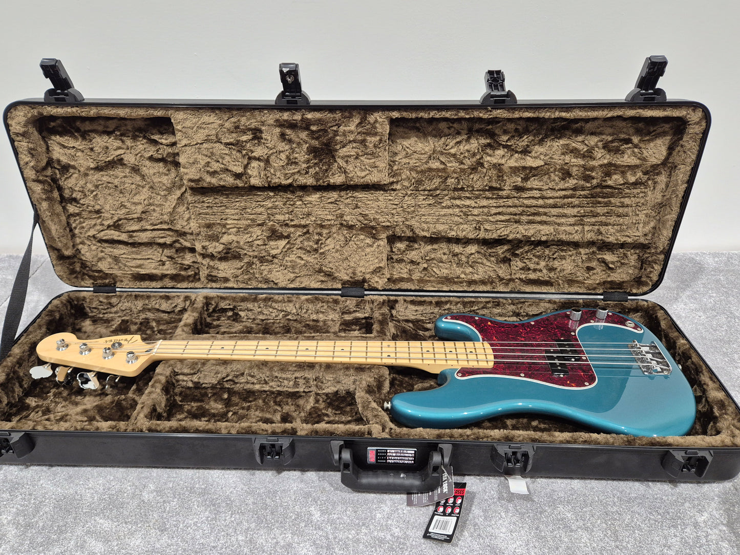 Fender Mexican Precision Bass - Ocean Turquoise - Electric Bass Guitar With Gator Hard Case