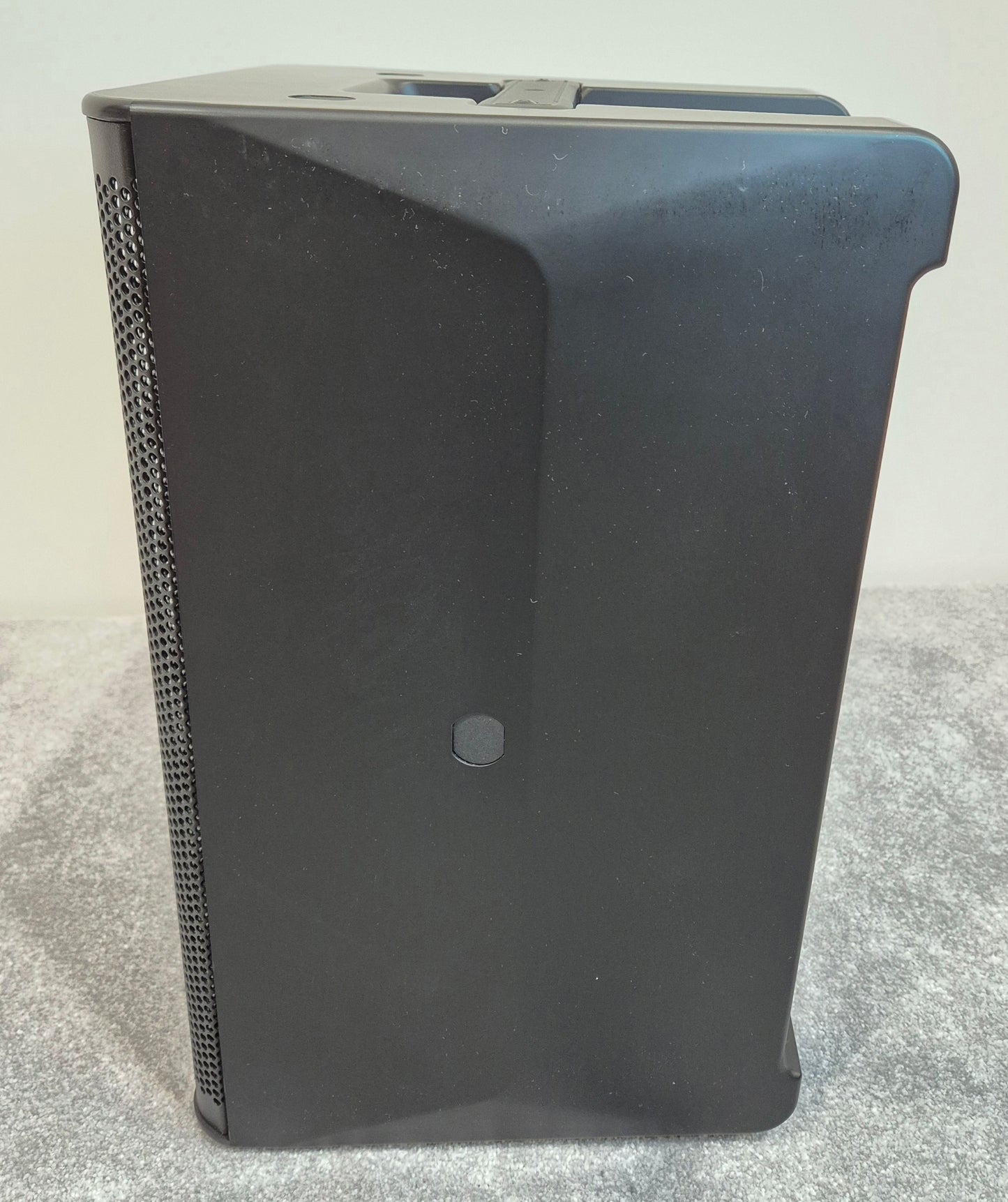 Yamaha DXR8 - 1100 Watts Active Full-Range PA Speaker - Open Box New