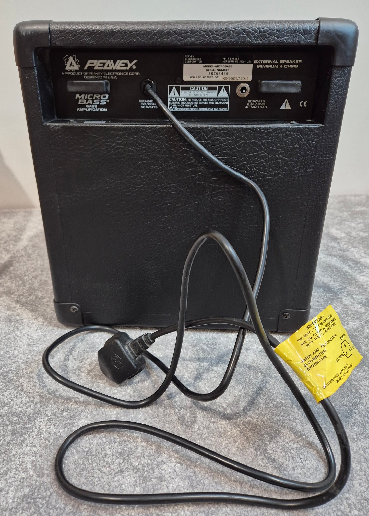 Peavey Micro Bass - Black/Red - Compact Bass Combo Amplifier
