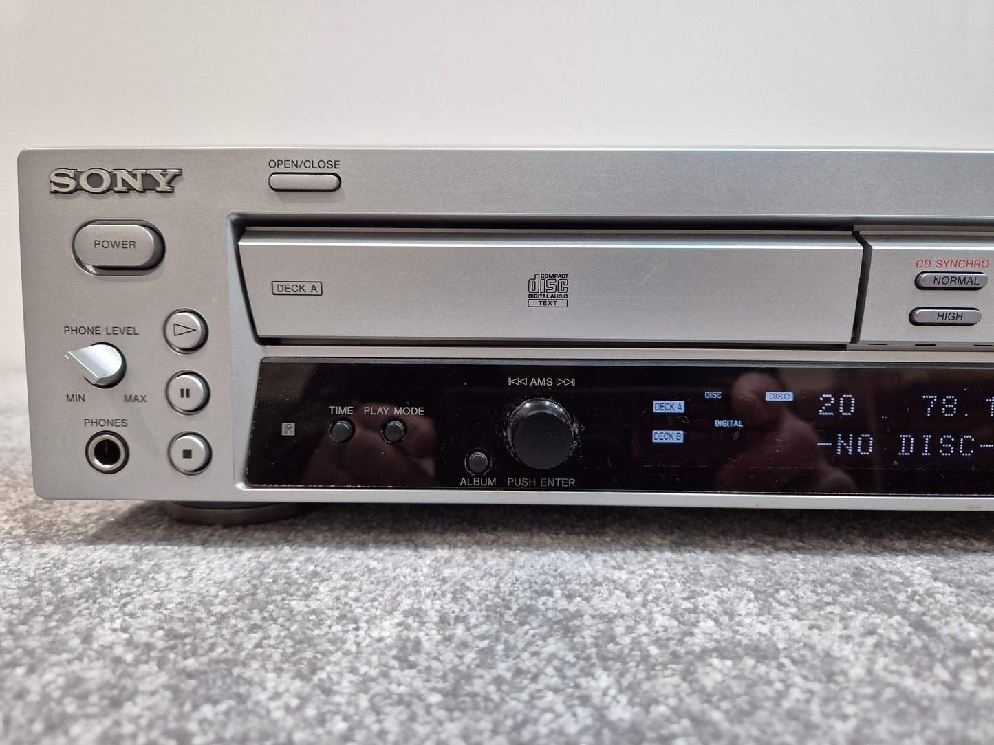 Sony CD Recorder RCD-W100 - 2-Disc CD-RW Recorder
