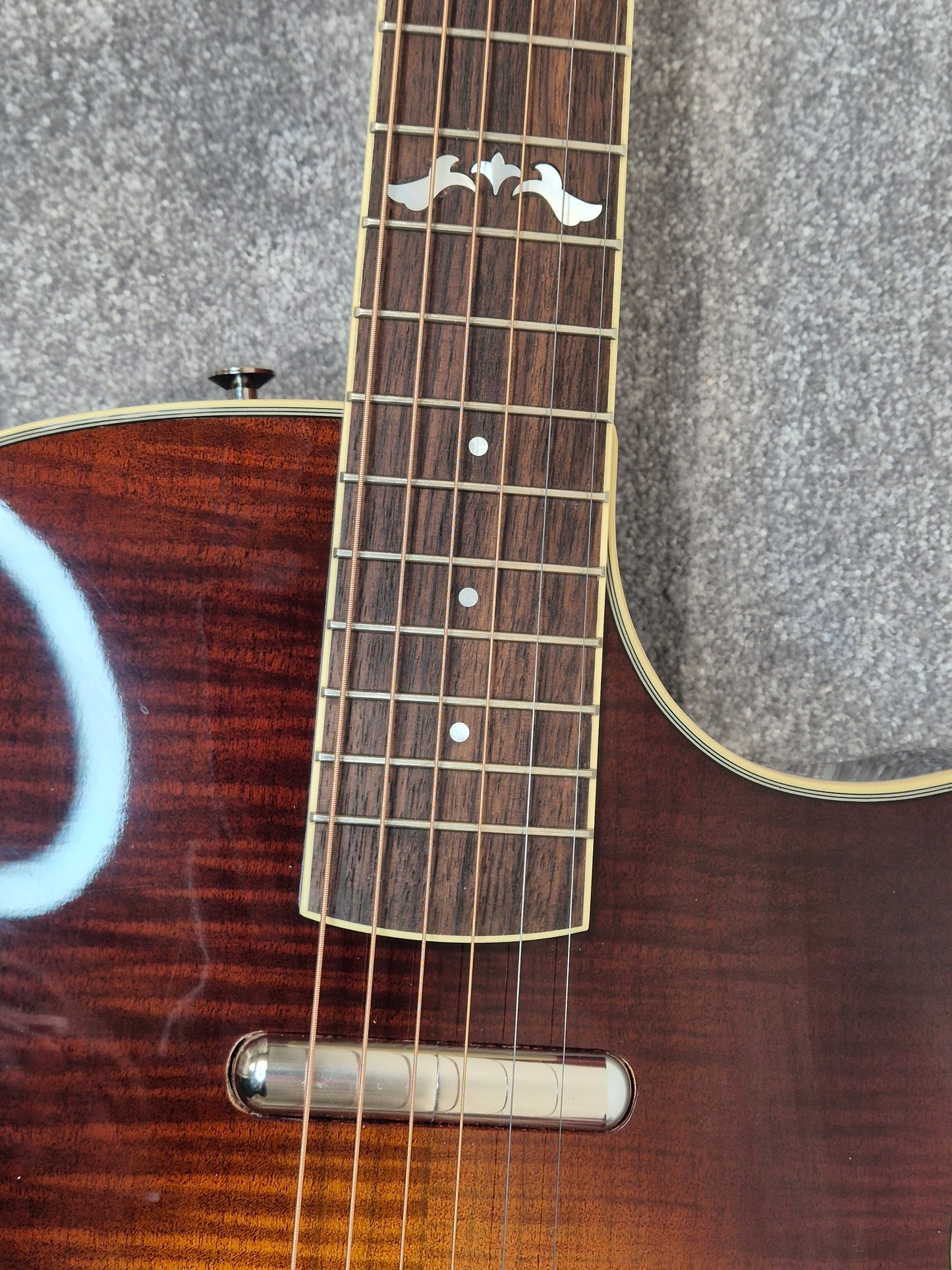 Crafter SA-TMVS Guitar - Hybrid Acoustic-Electric Guitar - Original Hard Case