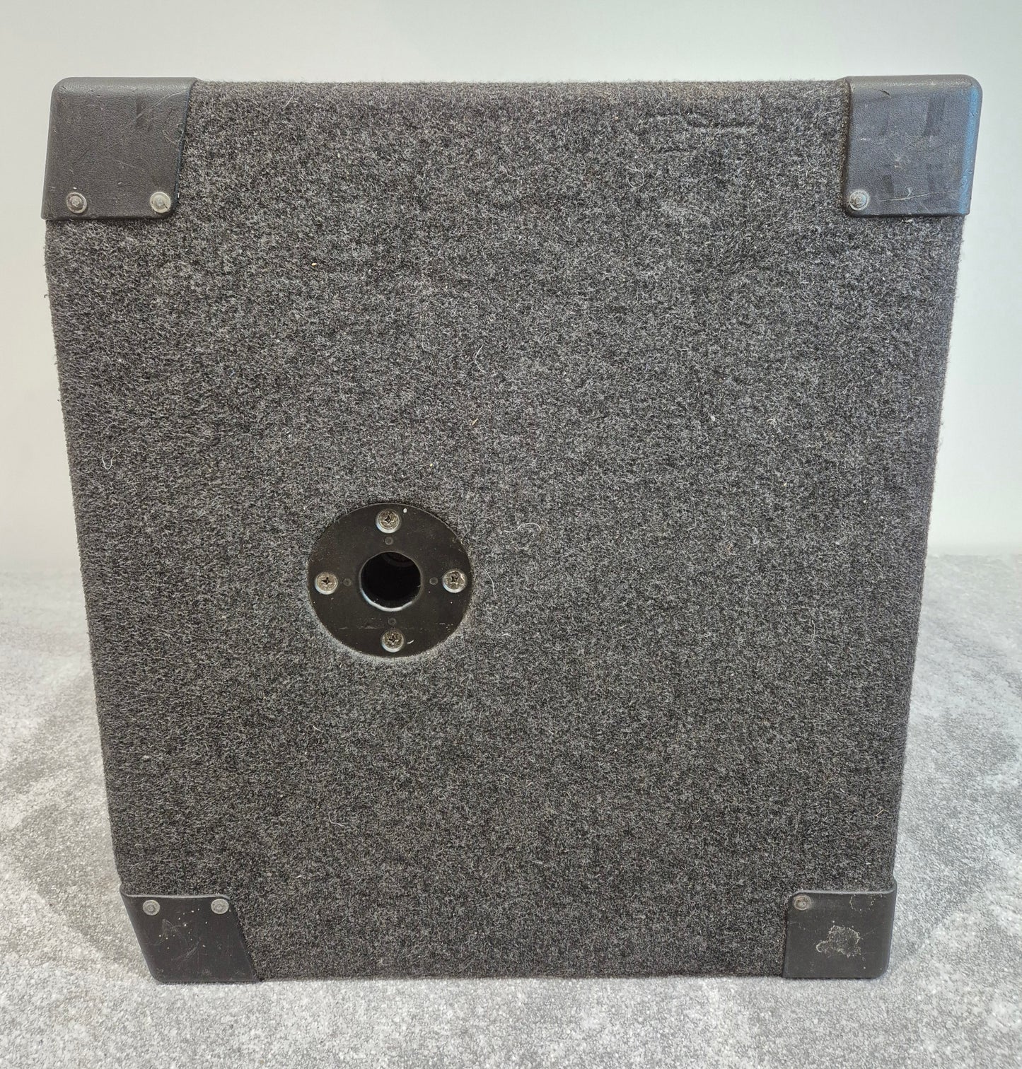 Behringer EUROLIVE B1800 - Black - 18" 1600 Watts