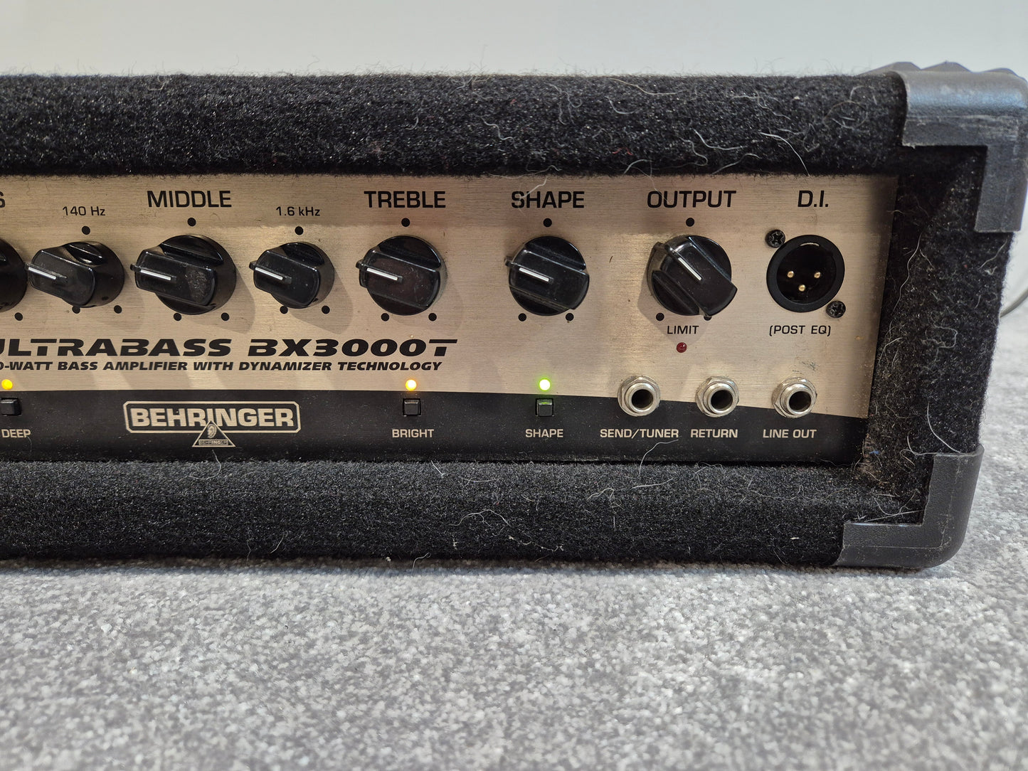 Behringer Ultrabass BX3000T - 300 Watt Bass Amplifier