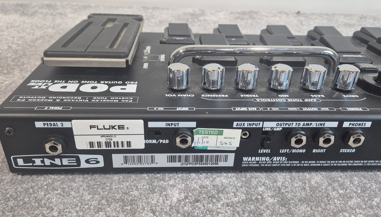 Line 6 POD XT Live - Multi-Effect and Amp Modeler Pedalboard With Soft bag