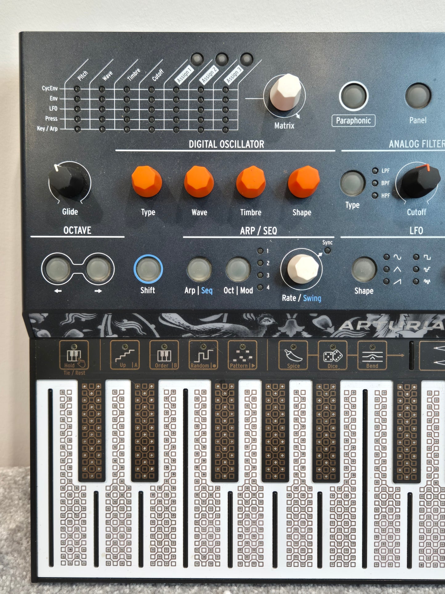 Arturia Microfreak - Hybrid Experimental Synthesizer + Power Cable