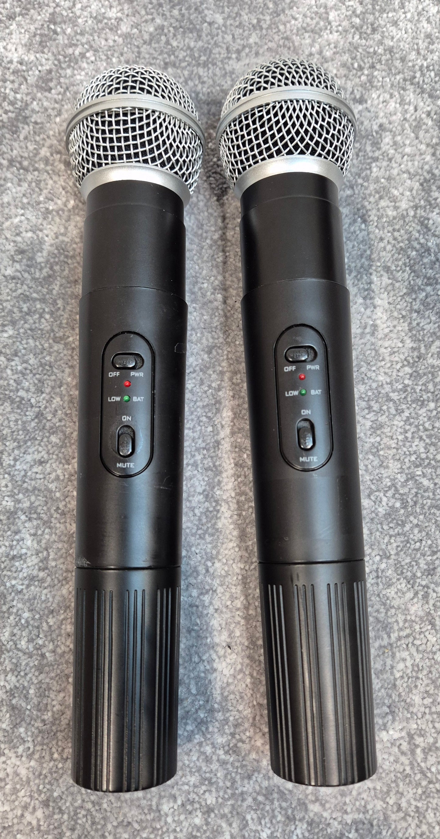 Prosound L59AW Twin Microphone Portable VHF Wireless + Black Case