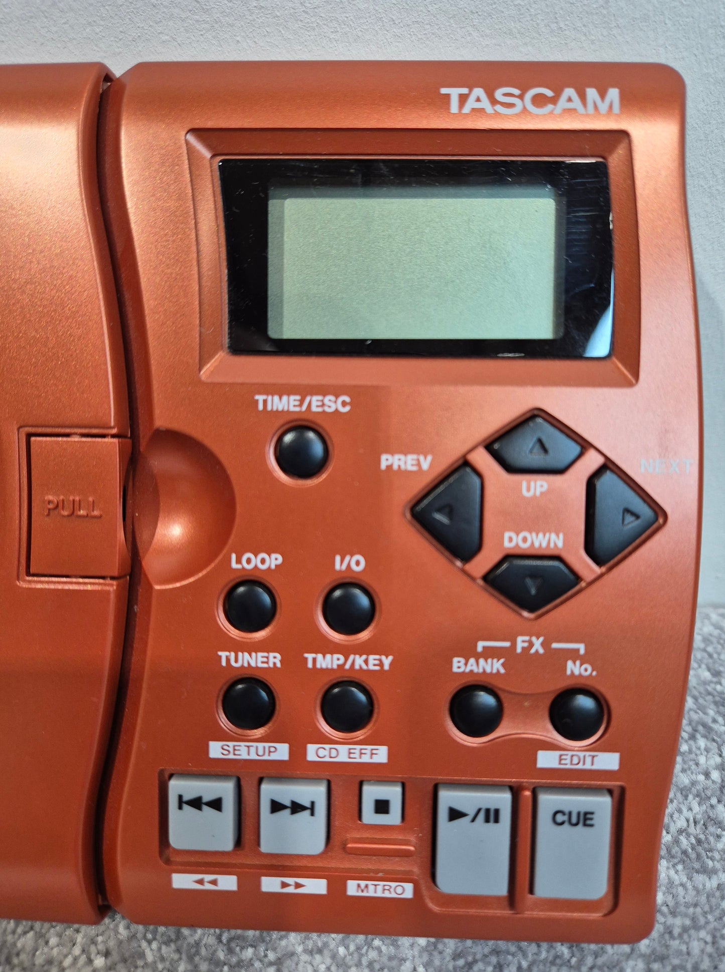 Tascam CD-GT1 MK II Portable CD Guitar Trainer + Tascam Case