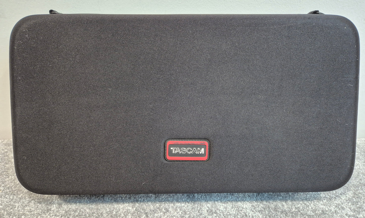 Tascam CD-GT1 MK II Portable CD Guitar Trainer + Tascam Case