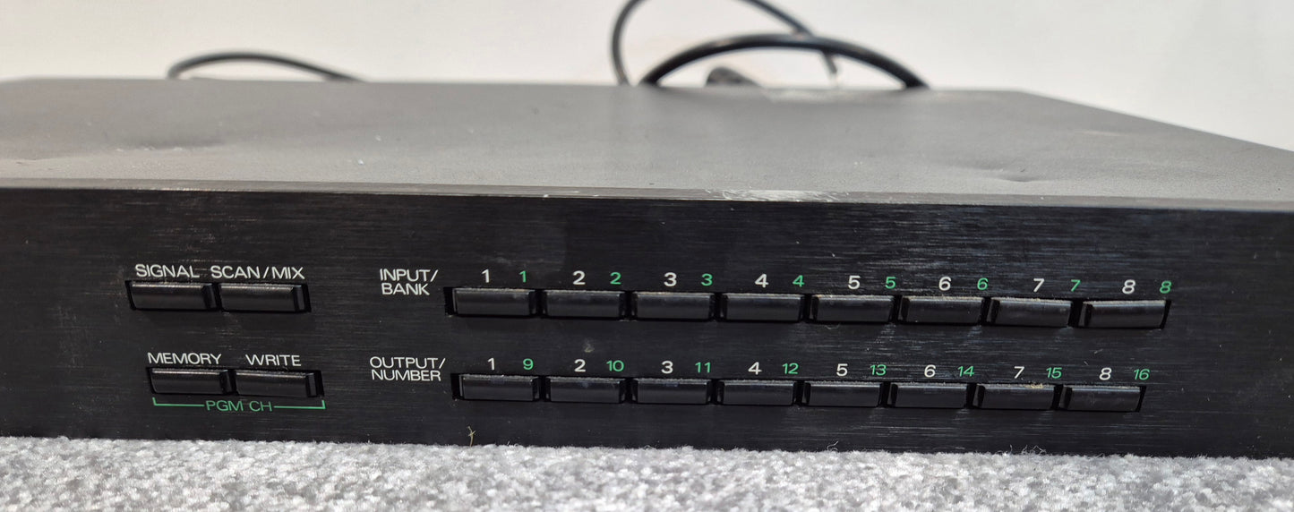 Roland A-880 MIDI Programmable Patcher / Mixer - Rack Mounted