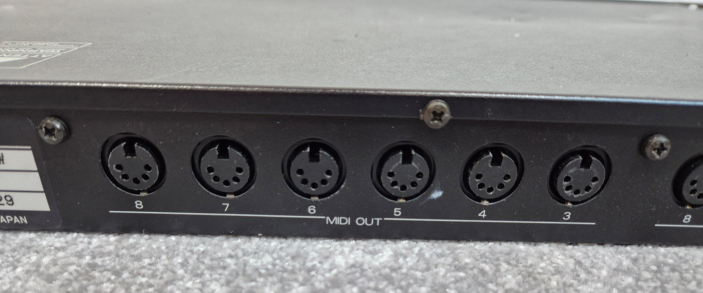 Roland A-880 MIDI Programmable Patcher / Mixer - Rack Mounted