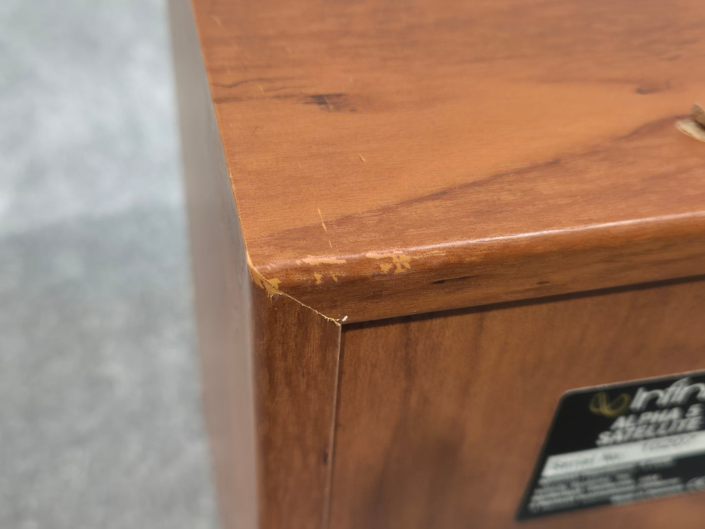 Infinity Alpha 5 – Single Bookshelf Speaker – Very Good