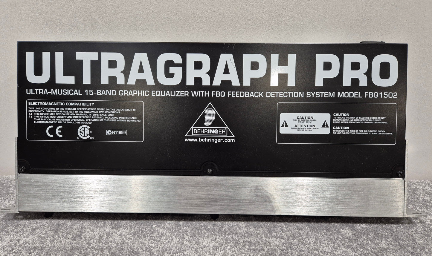 Behringer FBQ1502 Ultragraph Pro - 15-Band Stereo Graphic Equalizer