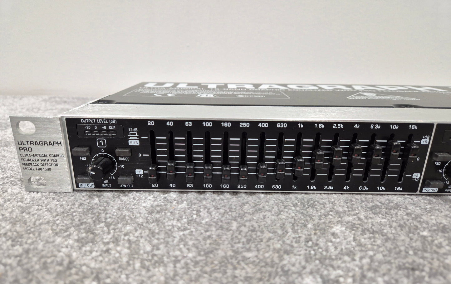 Behringer FBQ1502 Ultragraph Pro - 15-Band Stereo Graphic Equalizer