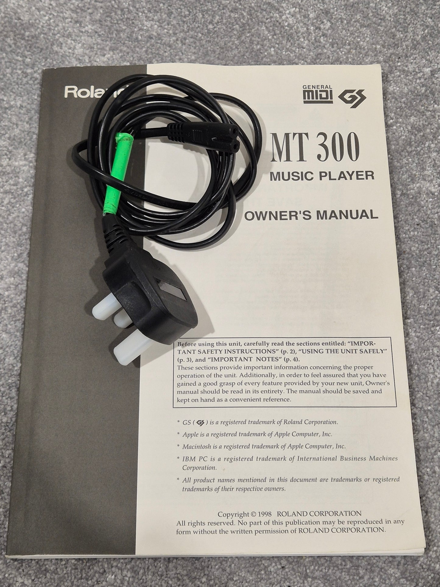 Roland MT-300 - Commercial Music Player - Power Lead + Manual