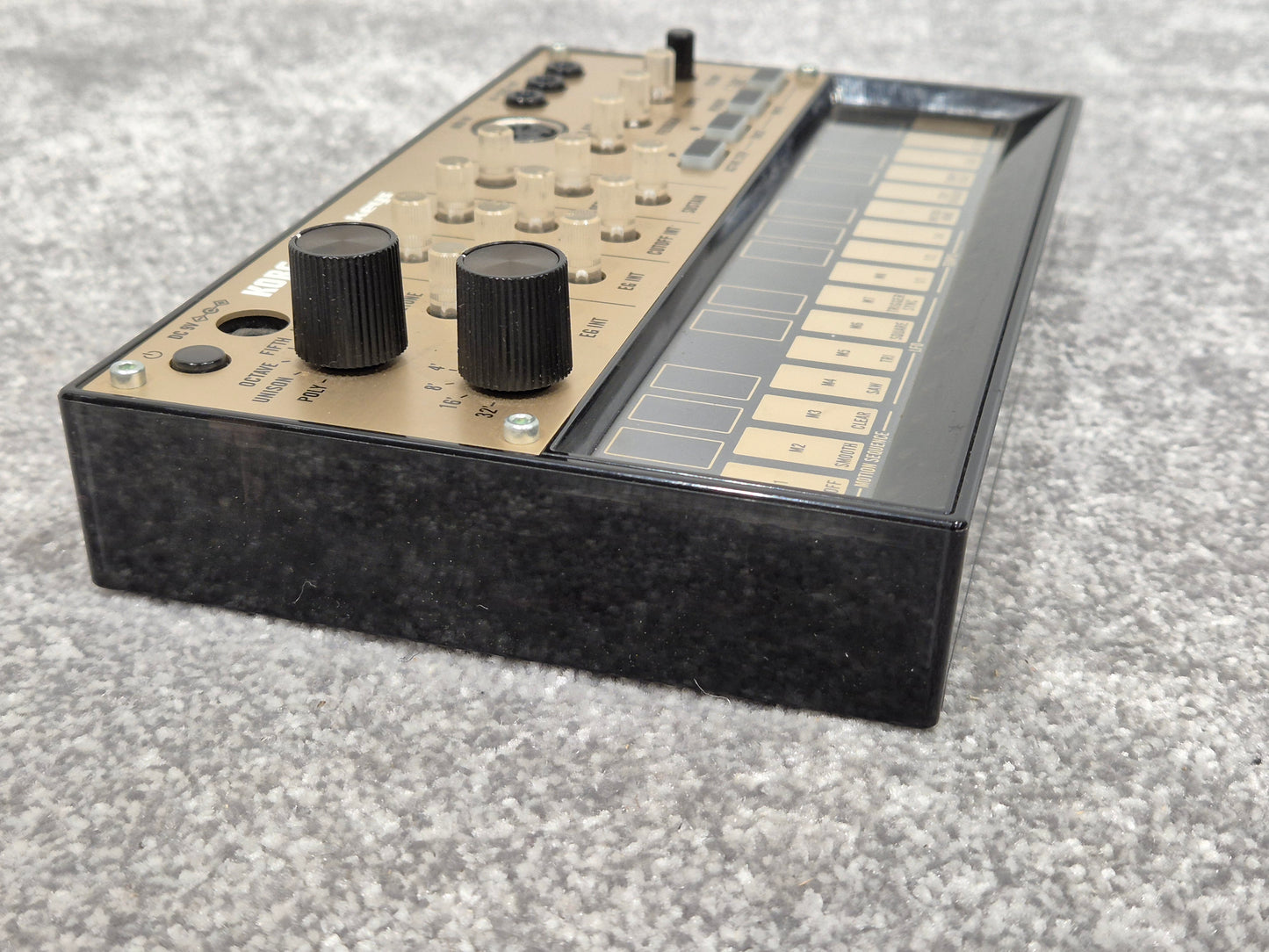 Korg Volca Keys - Compact Analog Lead Synthesizer - Battery Operated