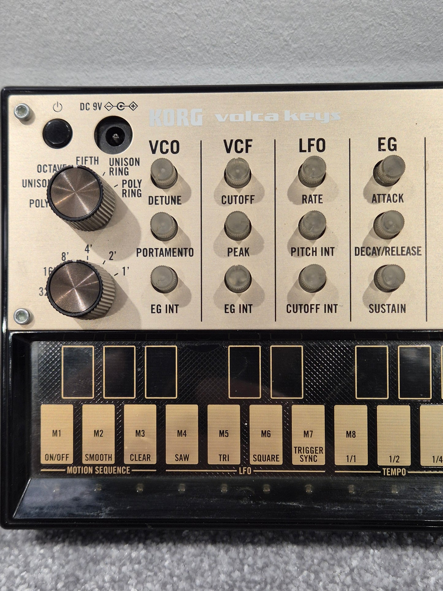 Korg Volca Keys - Compact Analog Lead Synthesizer - Battery Operated