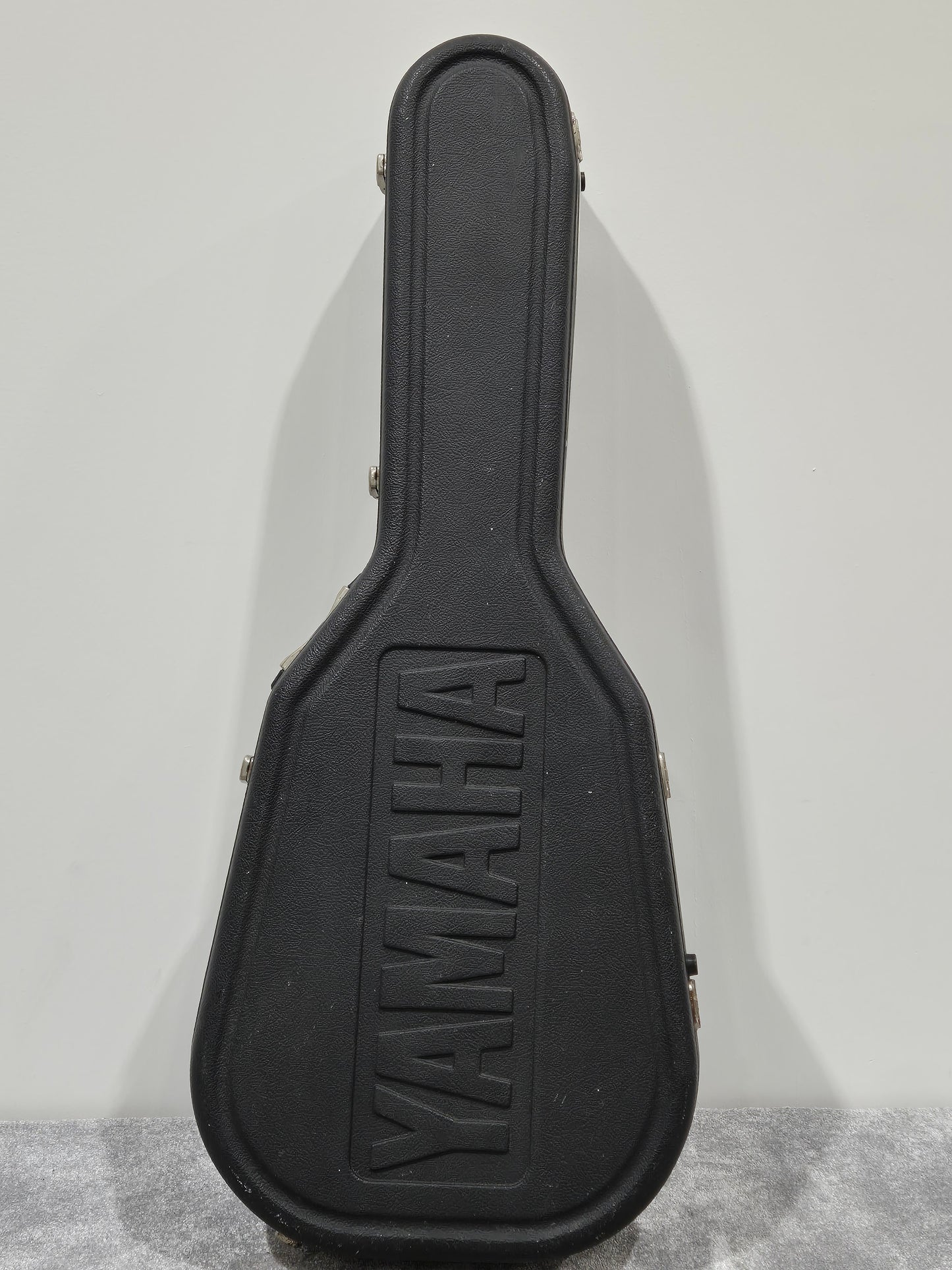 Yamaha AEX 500 - Semi Acoustic Hybrid Guitar Includes Yamaha Hard Case