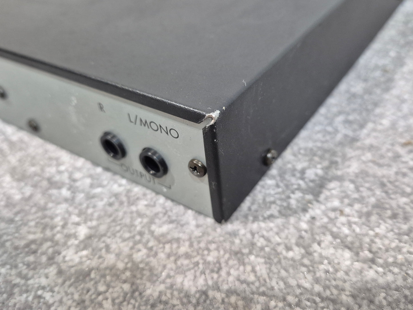 Korg SG Rack Module - Digital Synthesizer - Piano and Electric Piano Sounds