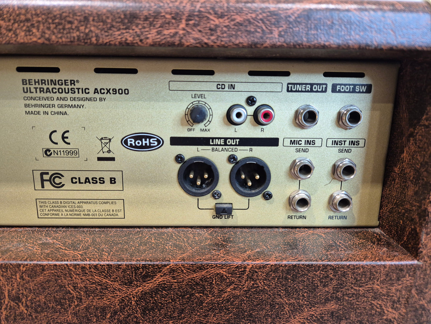 Behringer Ultracoustic ACX900 Amplifier - 2 Channel Stereo Acoustic + Footswitch