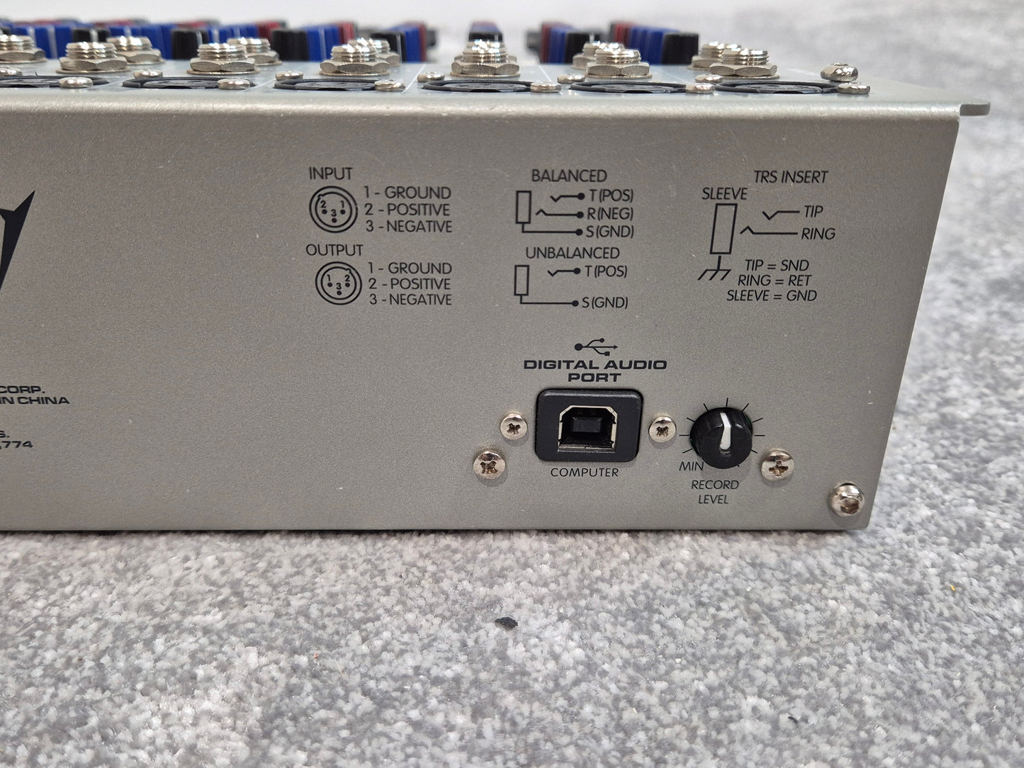 Peavey PV 14 USB Mixer - 14-Channel Mixer - Built-in DSP Effects