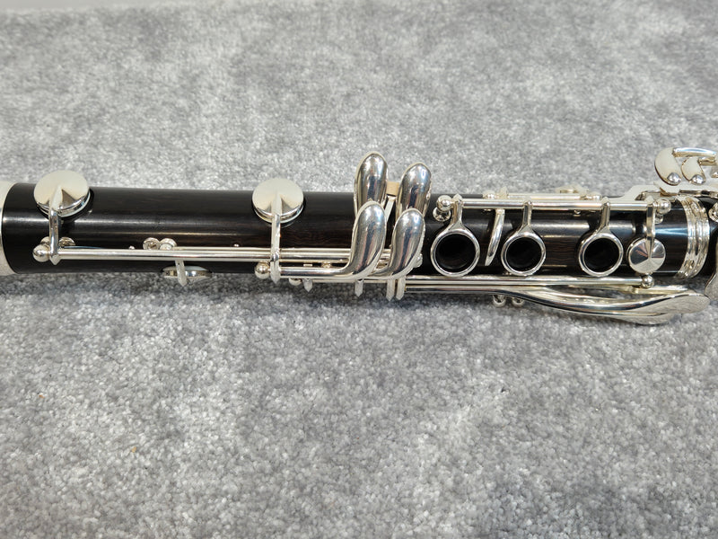 Yamaha YCL-650 Bb Clarinet + Hard Case and Yamaha Soft Bag - image 3