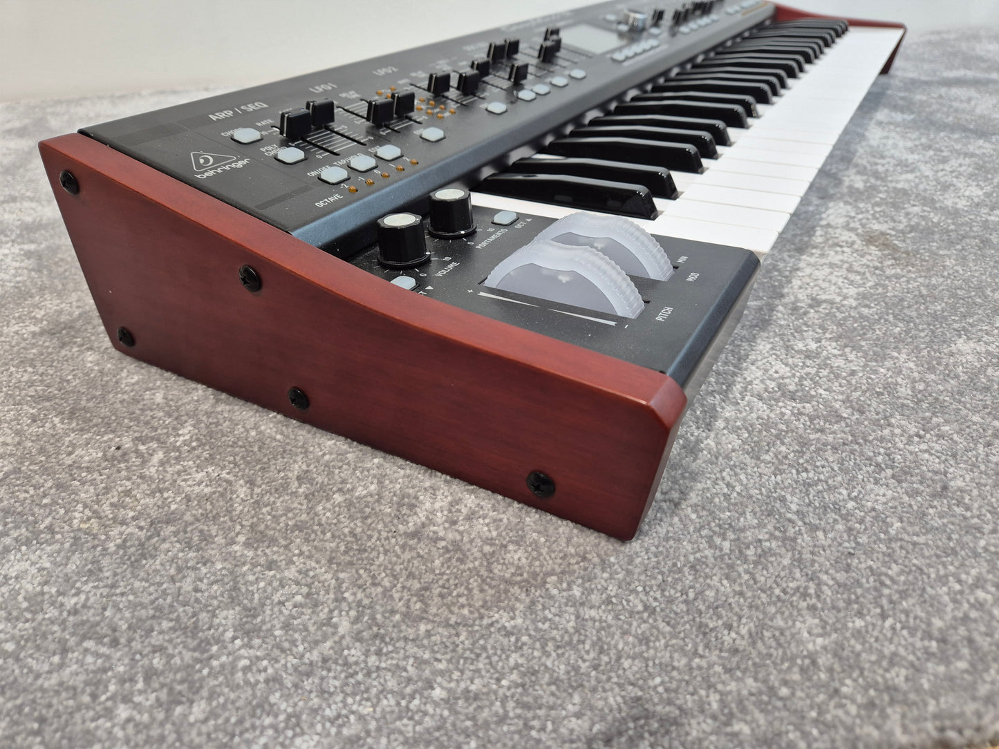 Behringer Deepmind 12 - 49-Key Keyboard Synthesizer