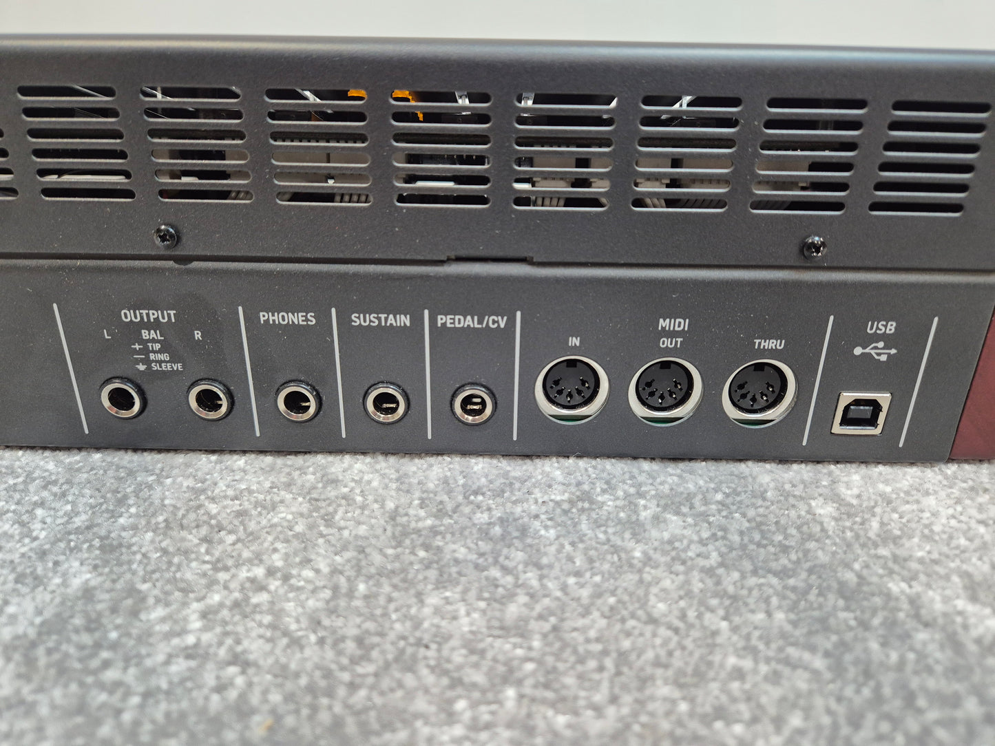 Behringer Deepmind 12 - 49-Key Keyboard Synthesizer