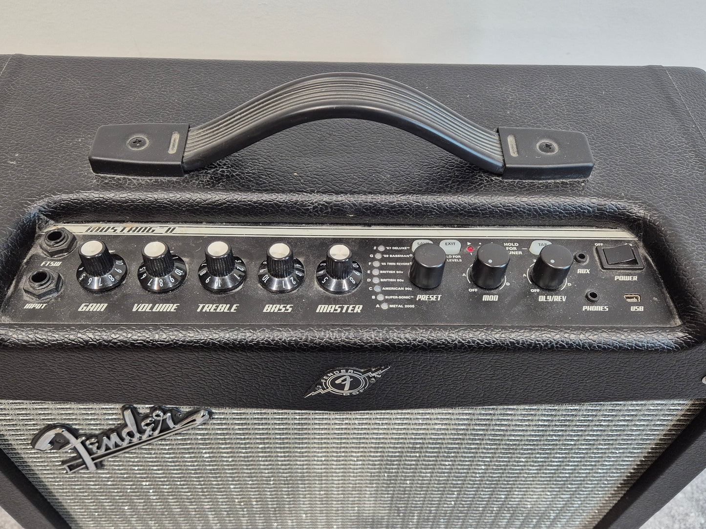 Fender Mustang II Amp - 40 Watt Digital Modeling Amplifier