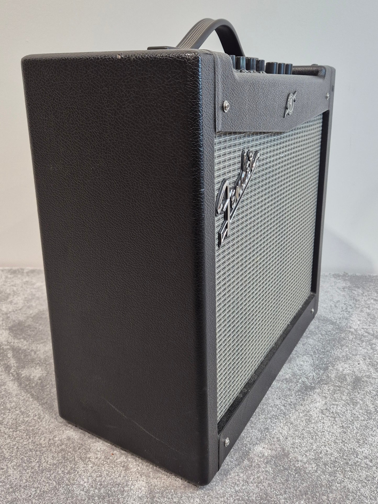Fender Mustang II Amp - 40 Watt Digital Modeling Amplifier