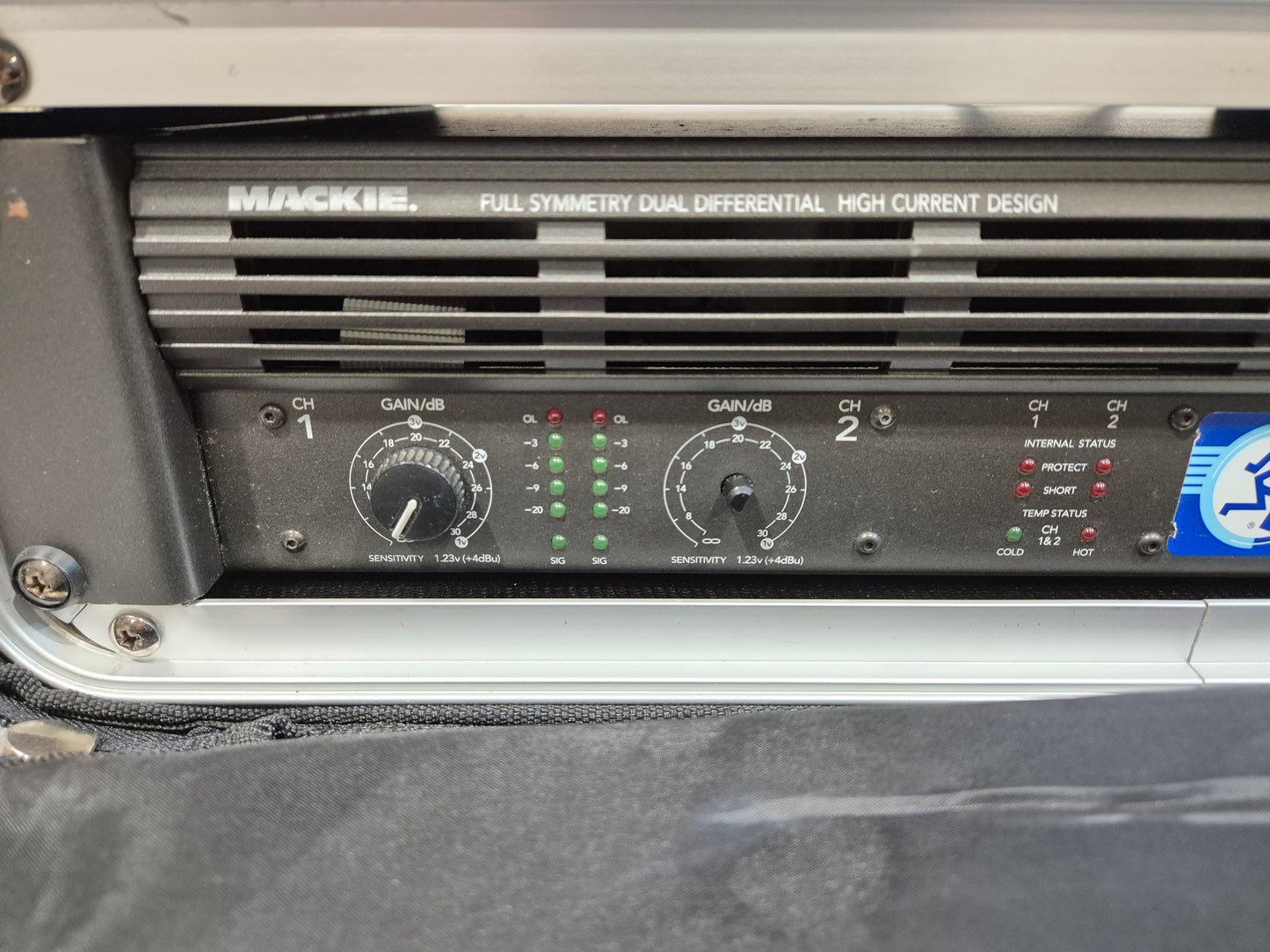 Mackie FR M1400 Amplifier - Dual-Channel - High-Power Output Amplifier