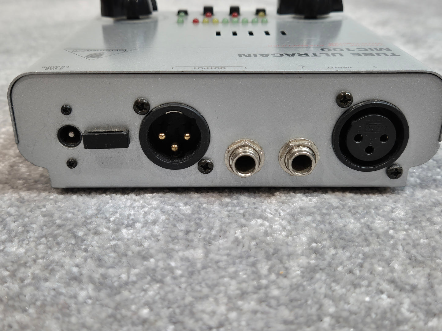 Behringer Tube Ultragain MIC100 - Tube Preamplifier with Limiter