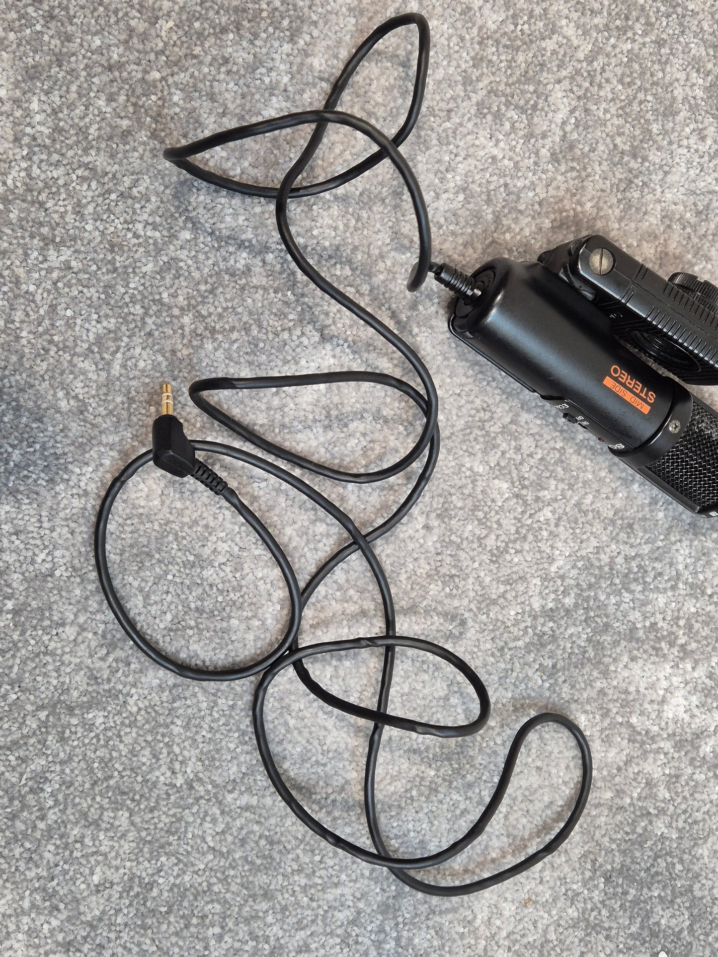 Sony ECM 909A Compact and Portable Stereo Condenser Microphone