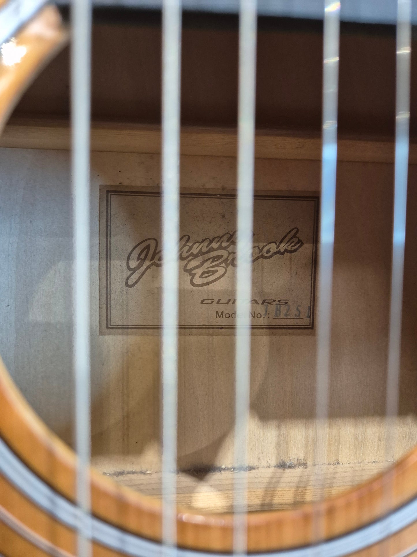 Johnny Brook JB251 - Compact 3/4 Size Acoustic Guitar