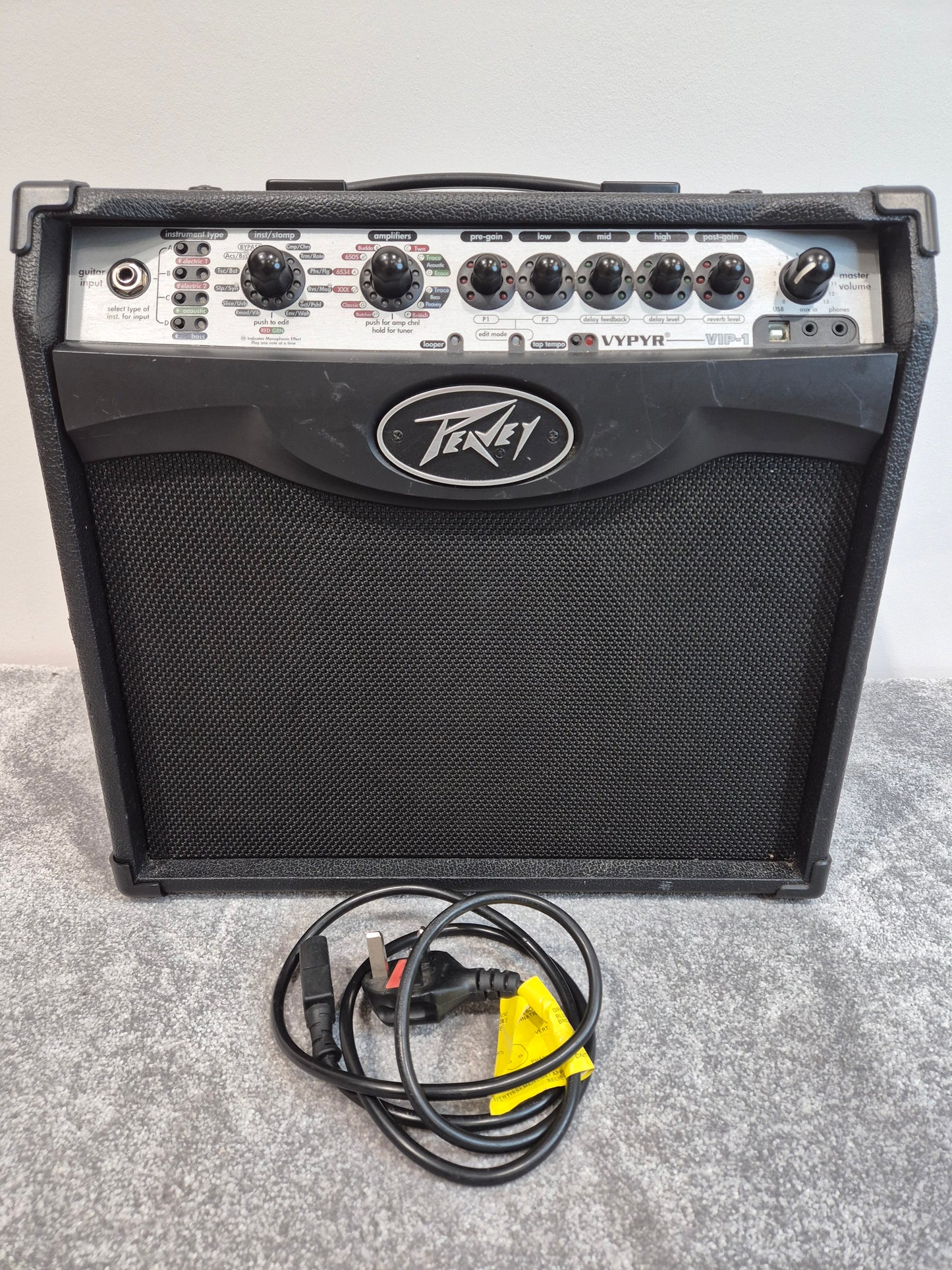 Peavey VIP-1 VYPYR - 20-watt 4-channel 1x8" Guitar Combo Amplifier