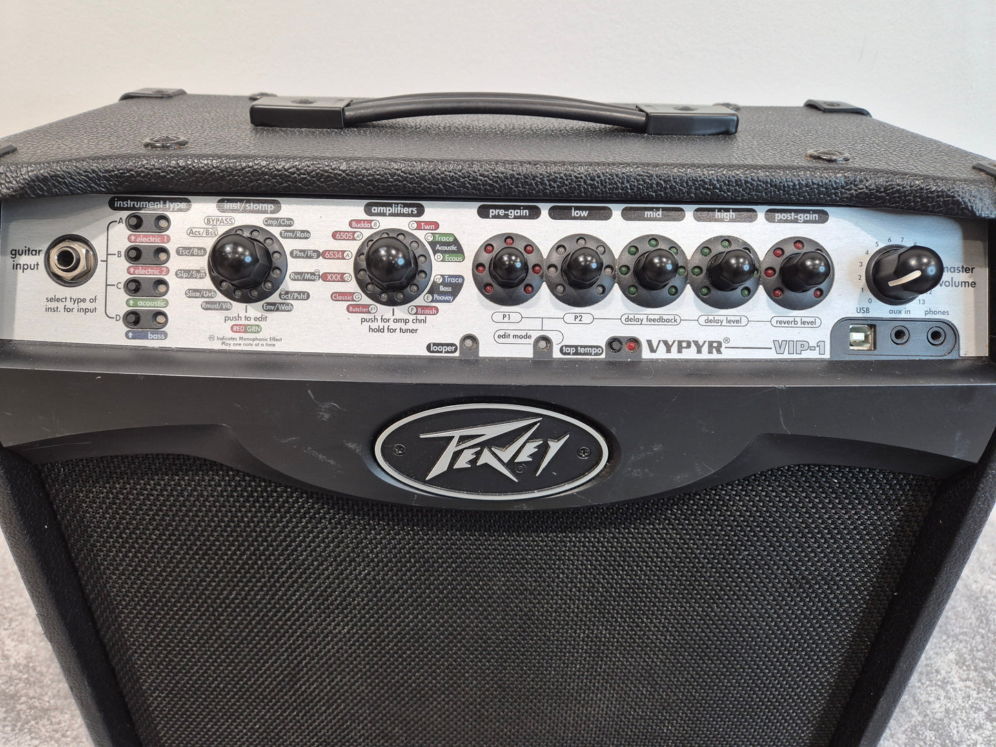 Peavey VIP-1 VYPYR - 20-watt 4-channel 1x8" Guitar Combo Amplifier