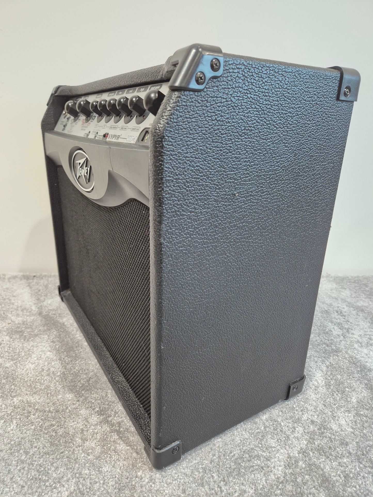Peavey VIP-1 VYPYR - 20-watt 4-channel 1x8" Guitar Combo Amplifier