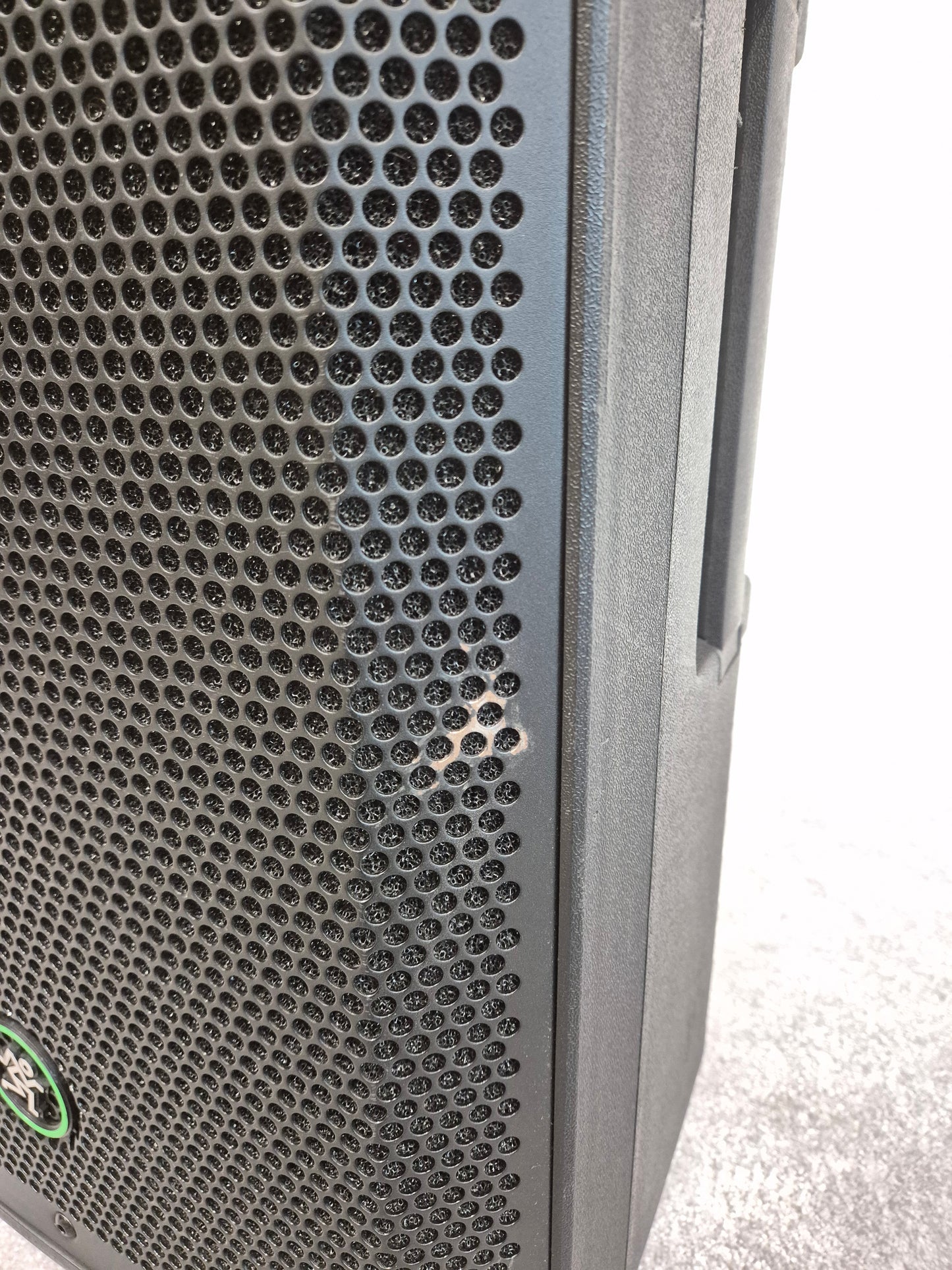 Mackie Thrash 212 - 1300 watts Active PA Speaker (Very Good Condition)
