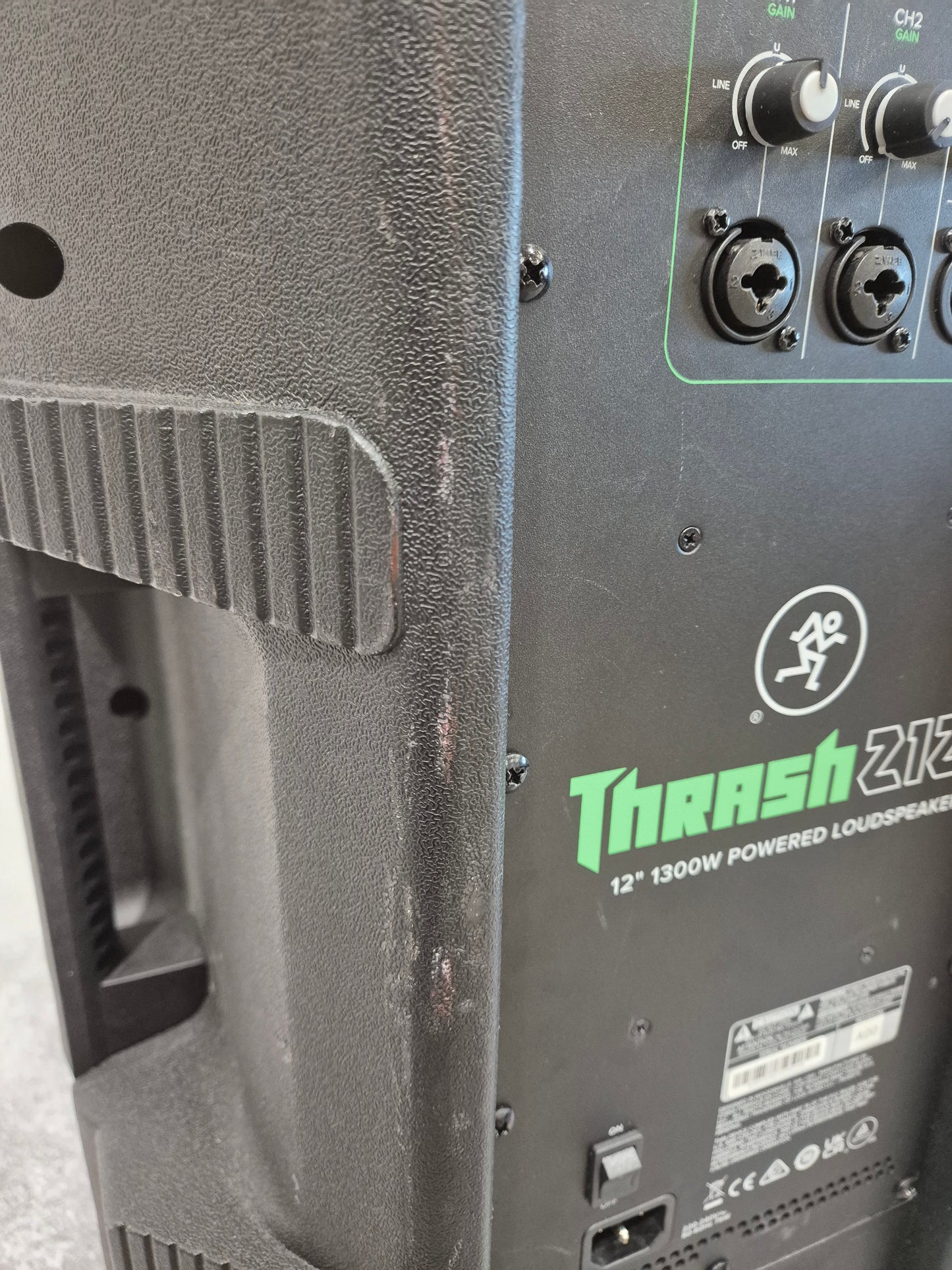 Mackie Thrash 212 - 1300 watts Active PA Speaker (Very Good Condition)