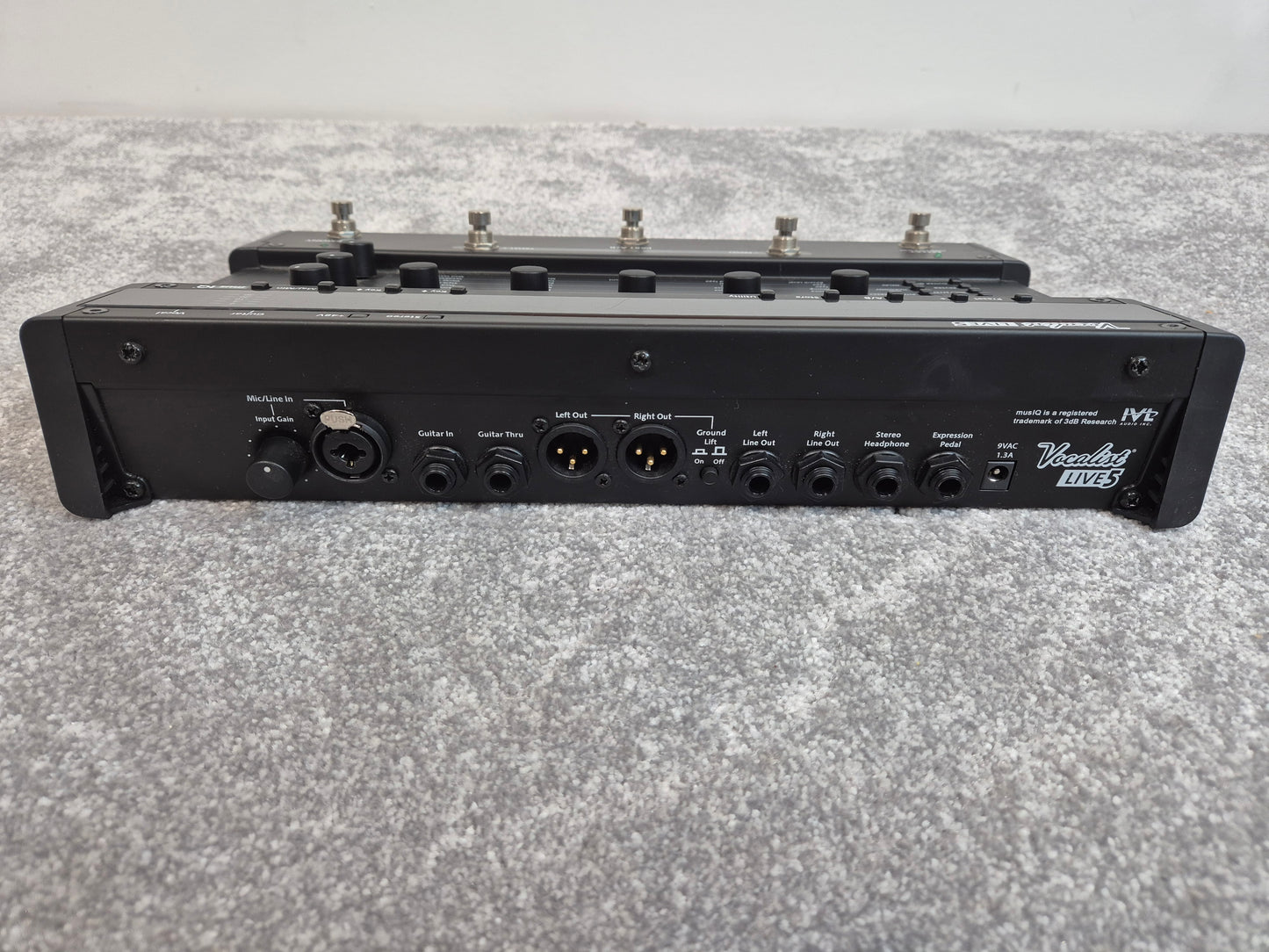 DigiTech Vocalist Live 5 - Vocal Effects and Harmony Processor