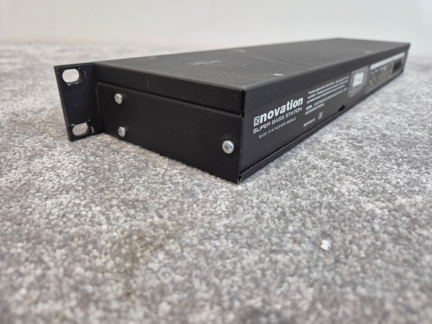 Novation Super Bass Station - Rackmount Synthesizer - Faulty Left Channel