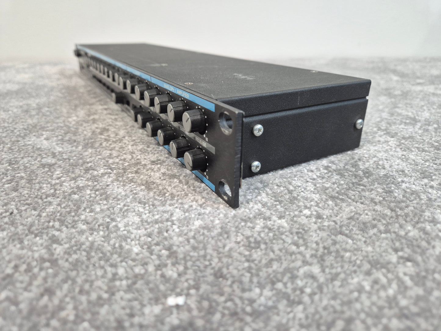 Novation Super Bass Station - Rackmount Synthesizer - Faulty Left Channel