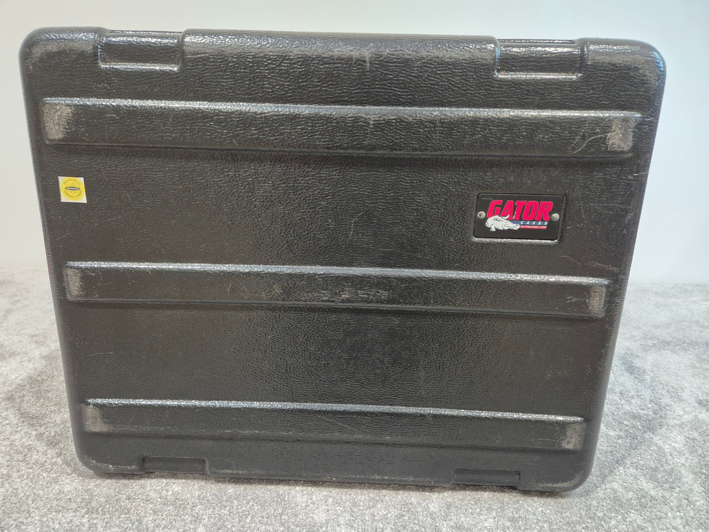 Gator 8u - Black Plastic / Metal Rack Mount Flight Case